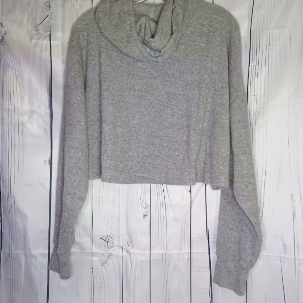 Madewell MWL gray cropped hooded cozy v-neck sweatshirt - Picture 8 of 12